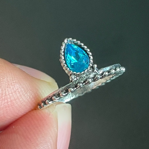 Teal crystal woman ring size 4 - Picture 5 of 8